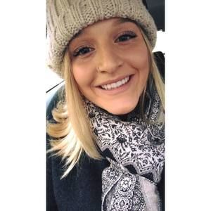 Meet your Posher, Gaby